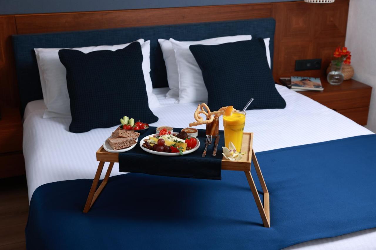 Nova Plaza Crystal Hotel & Spa Istanbul Bagian luar foto