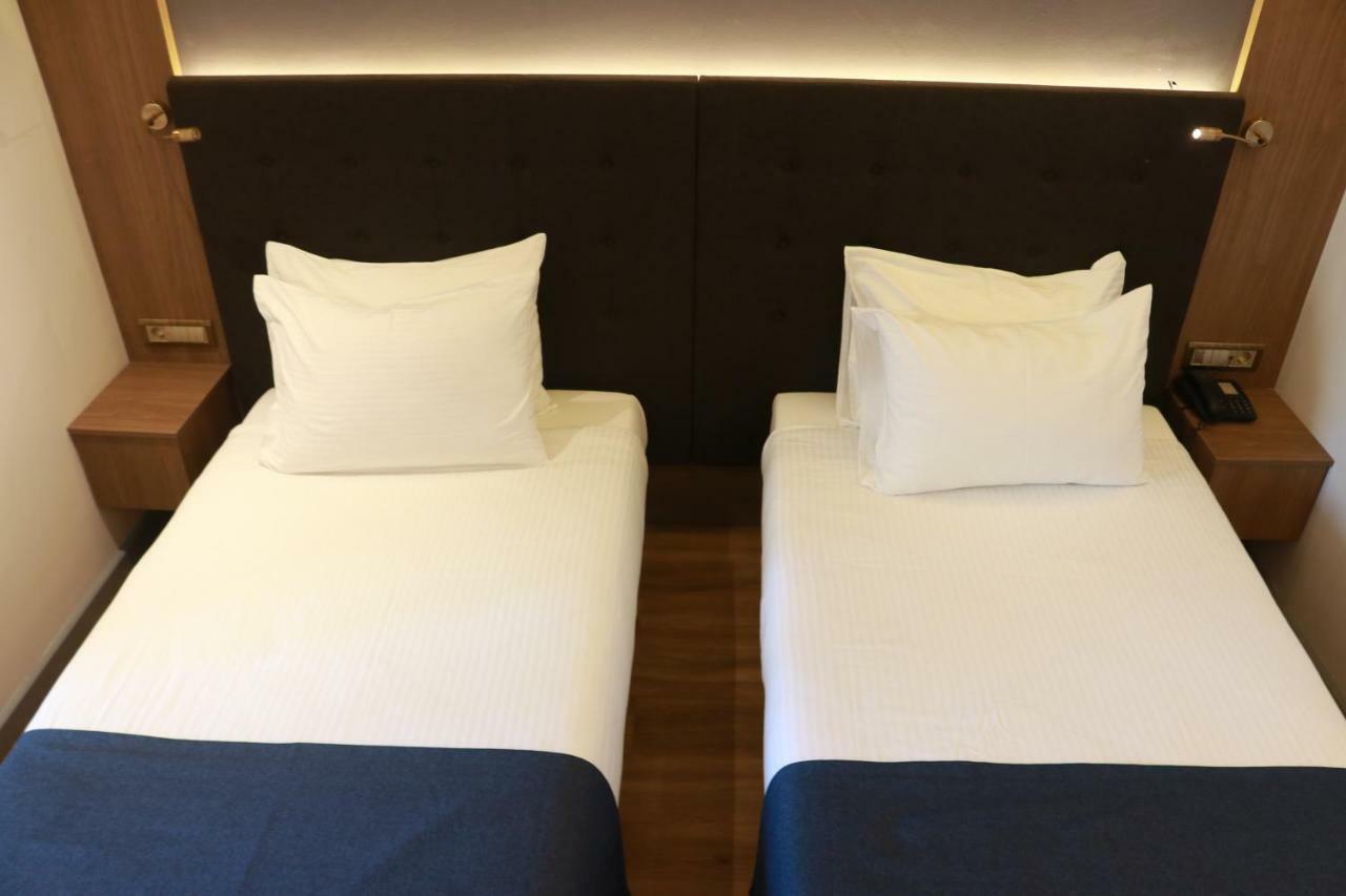Nova Plaza Crystal Hotel & Spa Istanbul Bagian luar foto